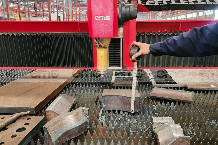 Tác dụng phụ của máy cắt laser đối với con người